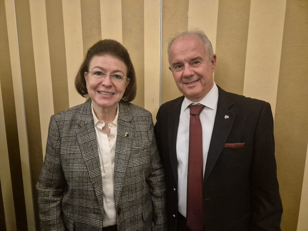 Συνάντηση του Δημάρχου Τεμπών Γιώργου Μανώλη με την Υπουργό Πολιτισμού κ. Λίνα Μενδώνη