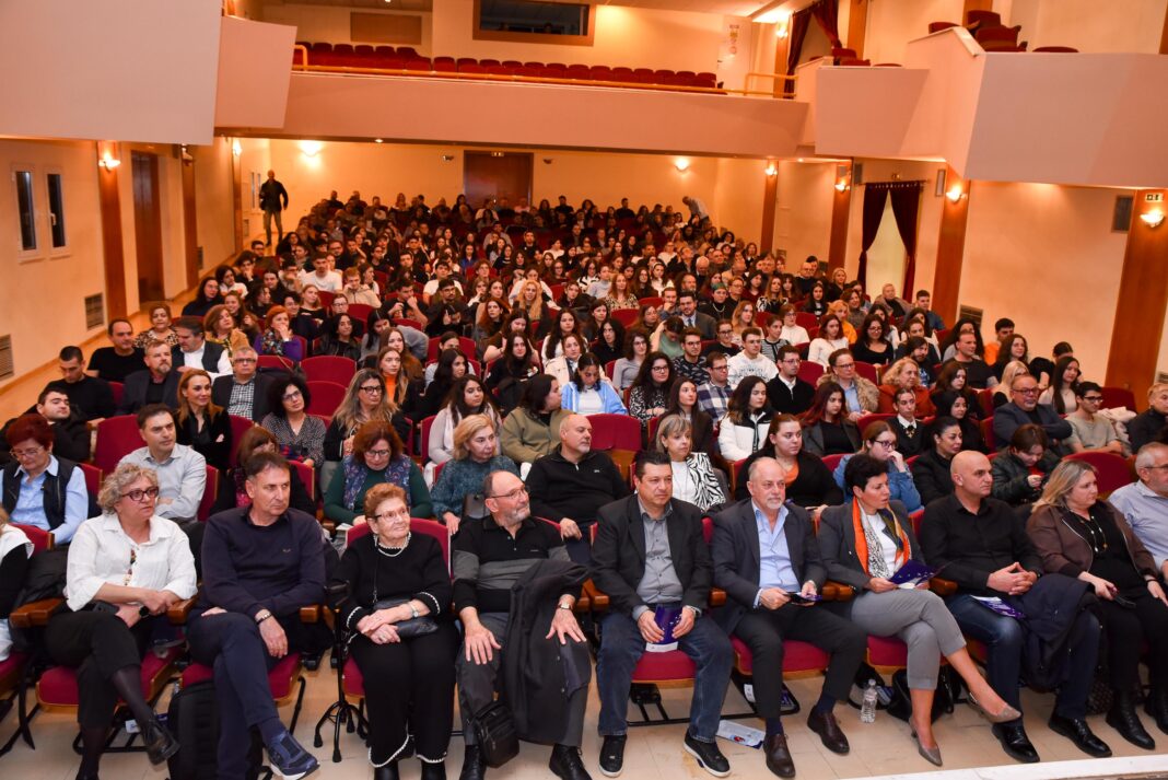 Ανοιχτή και συμμετοχική εκδήλωση στο Δημοτικό Ωδείο Λάρισας από το Τμήμα Βιοχημείας και Βιοτεχνολογίας και την Περιφέρεια Θεσσαλίας