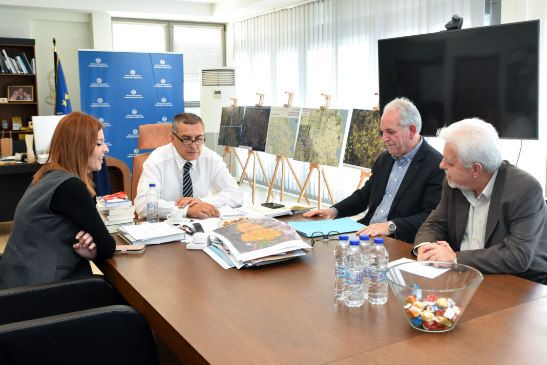 DOM_6442 Επίσκεψη Εκπροσώπων φορέων Ατόμων με Αναπηρία στον Περιφερειάρχη Δημήτρη Κουρέτα