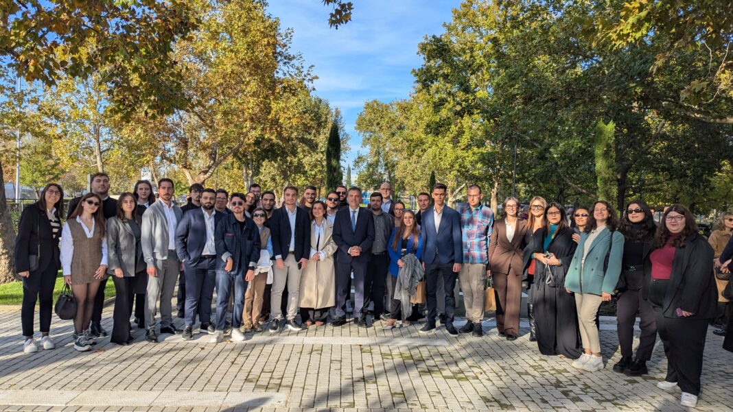 Ippokrateios Kipos - egainia (1)