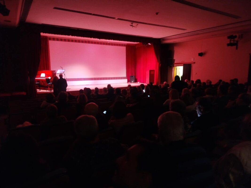 Με μεγάλη επιτυχία πραγματοποιήθηκε η έκτακτη προβολή της Κινηματογραφικής Λέσχης Λάρισας