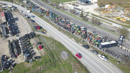 προσωρινές κυκλοφοριακές ρυθμίσεις στον Αυτοκινητόδρομο Π.Α.Θ.Ε., λόγω αγροτικών κινητοποιήσεων στο ύψος του Α/Κ Νίκαιας