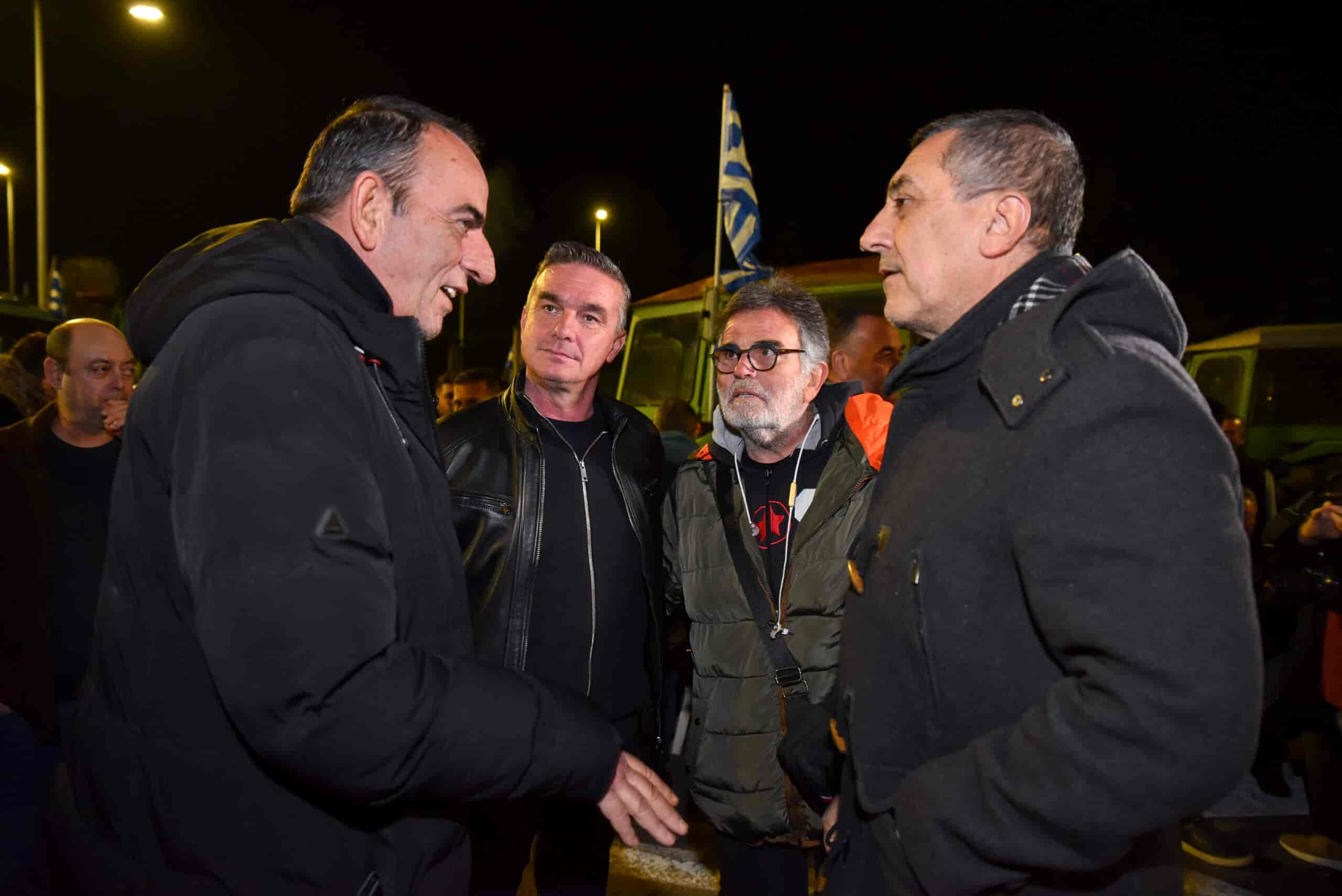 Ο Δημ. Κουρέτας με τους αγρότες της Νίκαιας