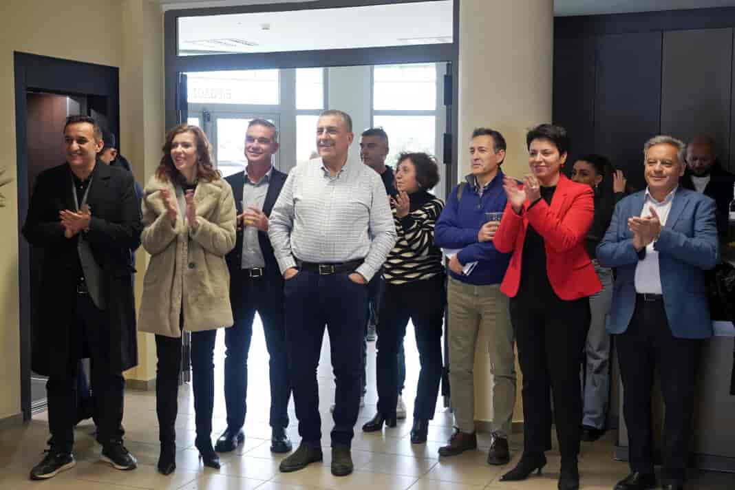 Η έκπληξη του Δημ. Κουρέτα στους εργαζόμενους της Περιφέρειας