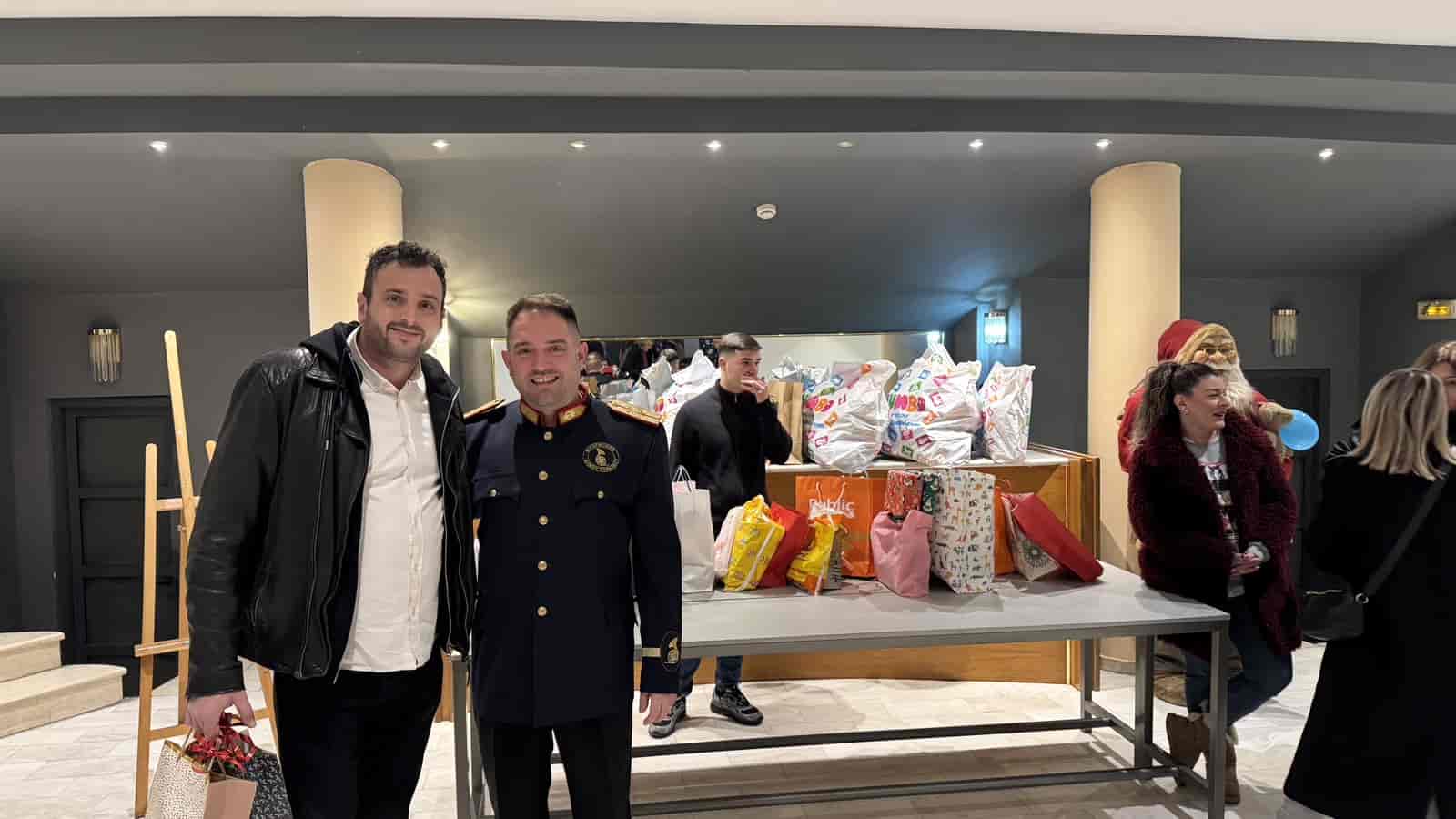 Με μεγάλη επιτυχία η Χριστουγεννιάτικη Συναυλία και η δράση «Μαζί
Χαρίζουμε Χαμόγελα» στον Τύρναβο