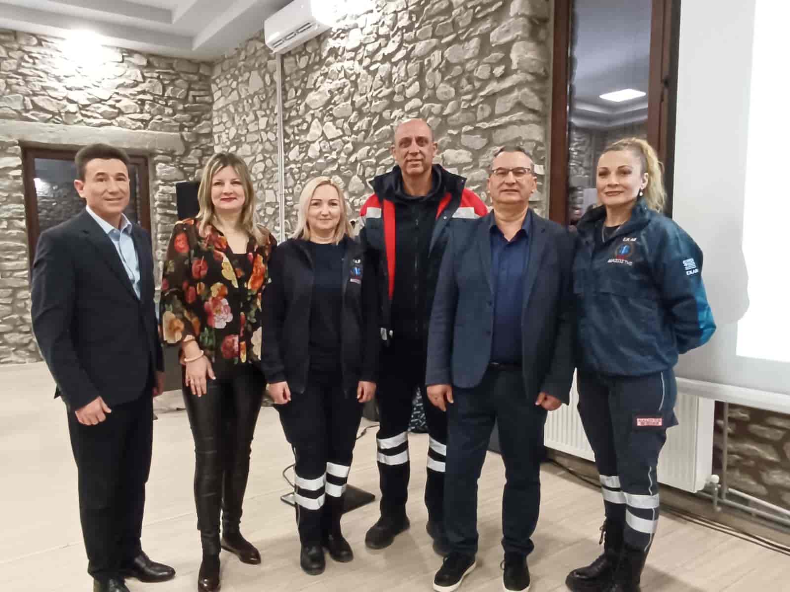 Παράδοση - παραλαβή Αυτόματων Εξωτερικών Απινιδωτών σε σχολικές μονάδες του Δήμου Ελασσόνας