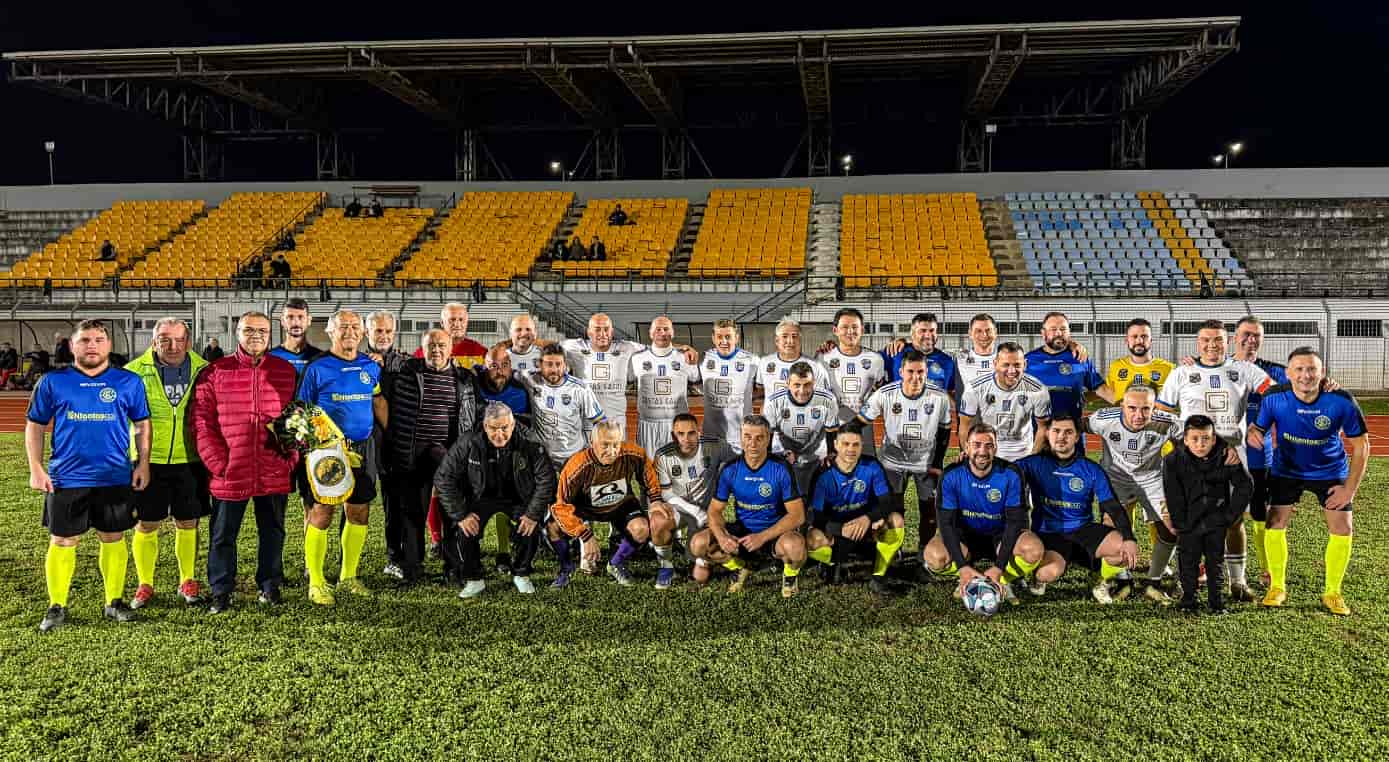 Παλαίμαχοι Αχιλλέα Φαρσάλων και Διεύθυνση Αστυνομίας Λάρισας έδωσαν ποδοσφαιρικό χρώμα στα Φάρσαλα