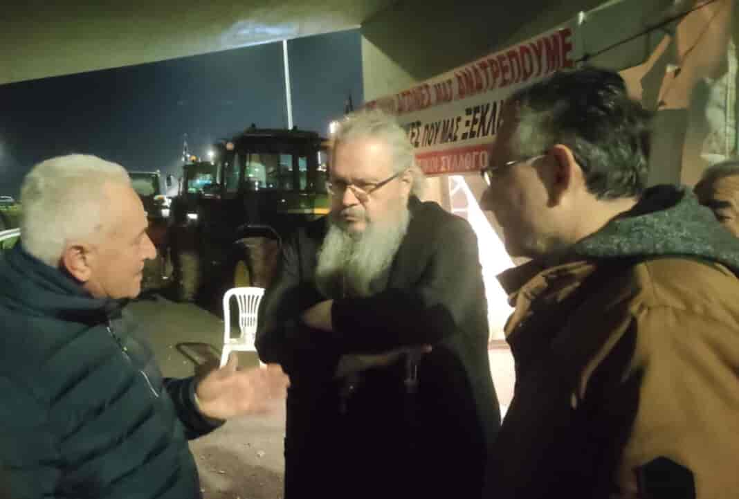 Messenger_creation_3BCD1431-8C3E-4B72-9D61-C2C15AD00E70 Επίσκεψη Μητροπολίτη κ.κ. Ιερώνυμου στο μπλόκο της Νίκαιας: