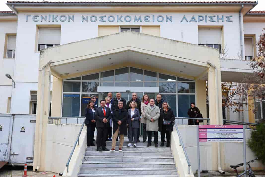 Επίσκεψη Κουρέτα με «μηνύματα» στην Παιδιατρική Κλινική του Γενικού Νοσοκομείου Λάρισας