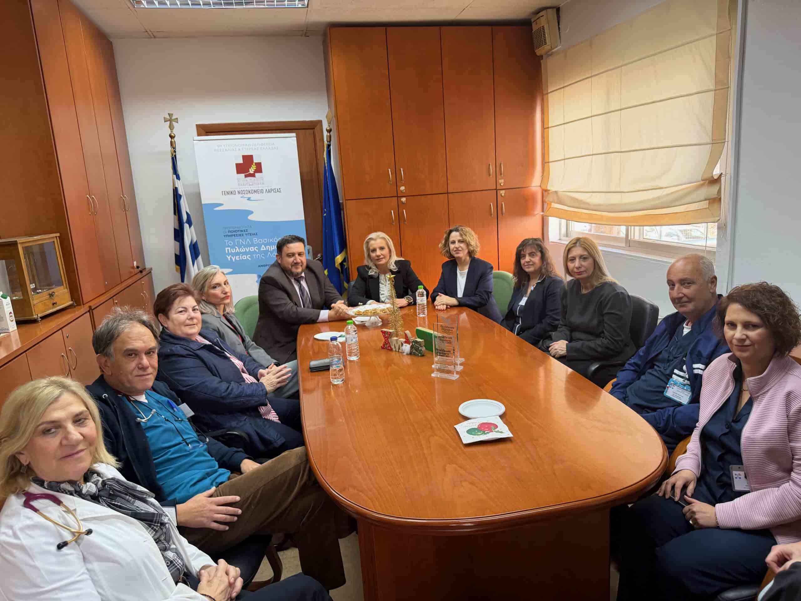 Στην Παιδιατρική Κλινική του Γενικού Νοσοκομείου Λάρισας η Γ.Γ. Α.Δ.Θ.Στ.Ε., Ρένα Καραλαριώτου