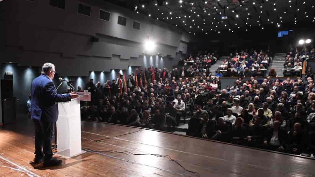 koyts-tyrnabo-9 Δ. Κουτσούμπας από το δημοτικό θέατρο Μαξίμ