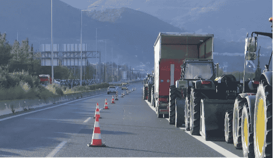 mploka ethniki 2025 Μαίνεται η πολιτική αντιπαράθεση για τους αγρότες