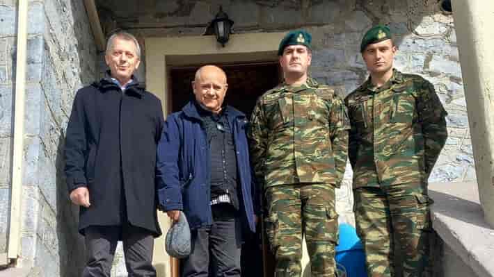 stratiotiki-monada-olympos