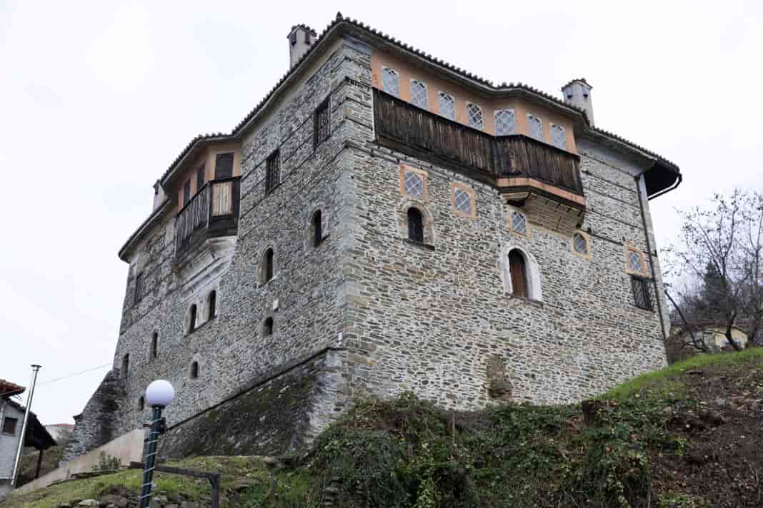 Εγκαινιάστηκε το πλήρως αποκατεστημένο Αρχοντικό του Γ. Σβαρτς στα Αμπελάκια