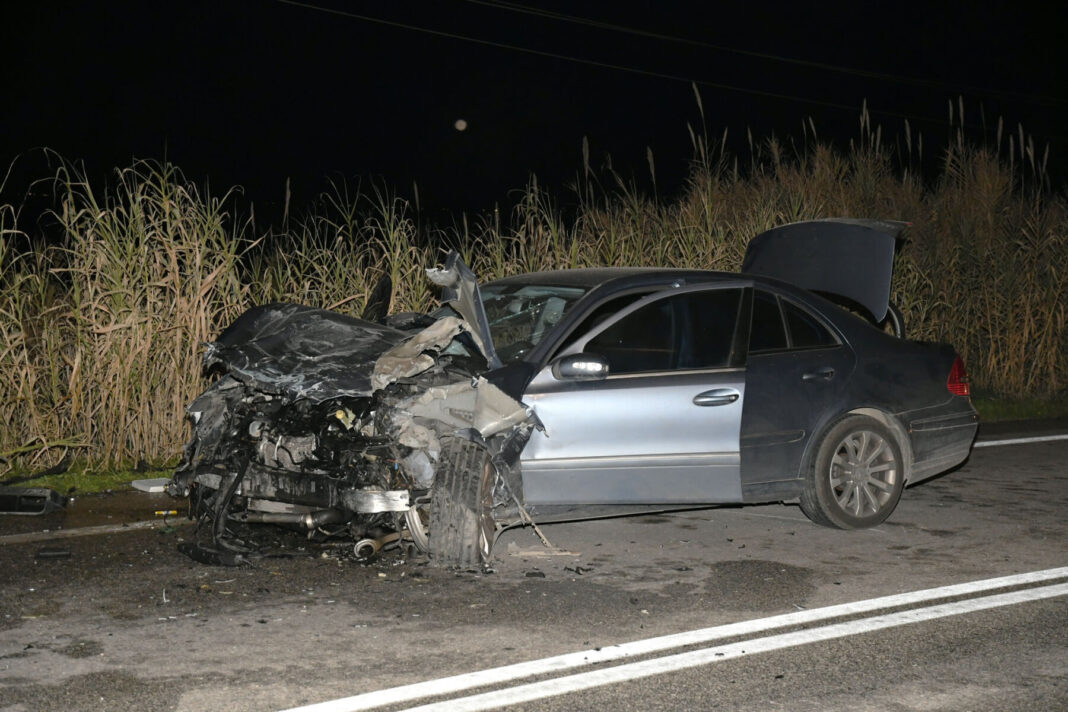 202601062305420936 Νεκρός 32χρονος μετά από μετωπική συγκρουση στον δρόμο για Λάρισας - Αγιάς