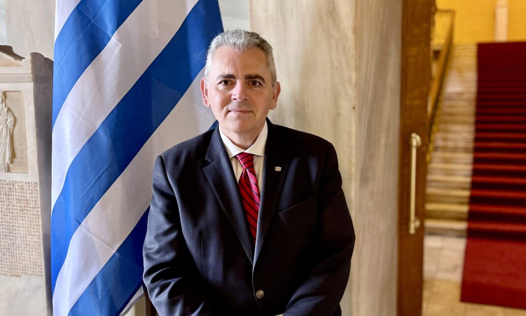 Μ. Χαρακόπουλος σε Σύλλογο Κύπριων Λάρισας: Με αυτοπεποίθηση να ανατρέψουμε τους σχεδιασμούς της Άγκυρας