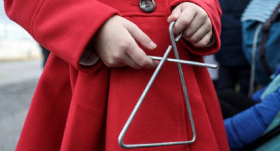 Ανήλικοι στον Βόλο πήγαν να ληστέψουν με μαχαίρι παρέα ανήλικων μετά τα Κάλα