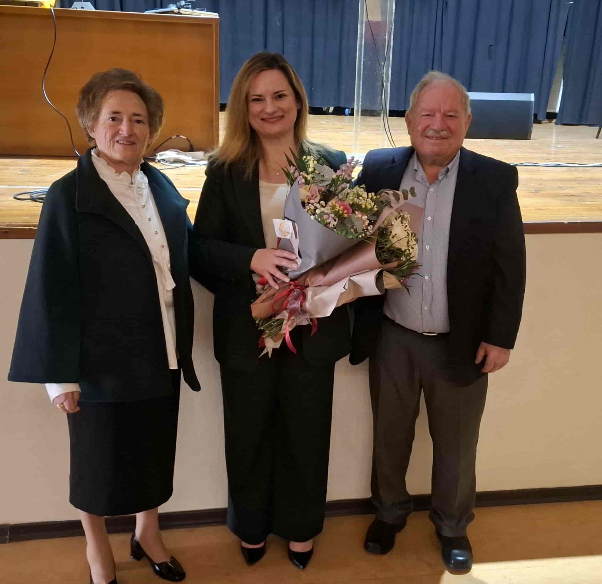 Κατάμεστη η Αίθουσα Θεάτρου στην εκδήλωση για την Ενδοκρινολογία και τον Μεταβολισμό – Η συντοπίτισσά μας Λίνα Πάσχου ενέπνευσε τη νέα γενιά