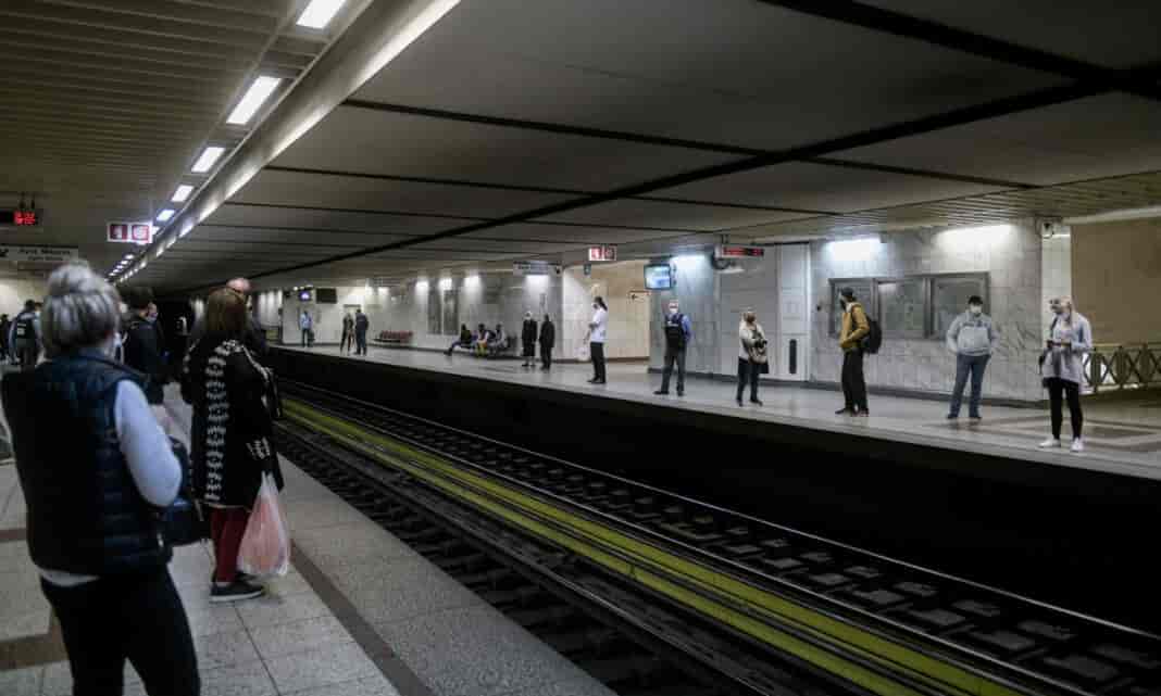63e7cd8d-syntagma-metro