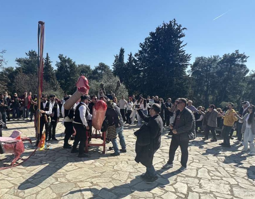 IMG-e695bc57aade734f3fb2f71e082fd7a9-V