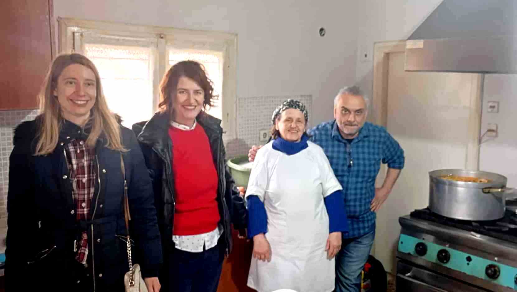 Προσφορά στο Σύλλογο «Ελπίς» από τον Τομέα Γεωπονίας, του ΕΠΑΛ Τυρνάβου.