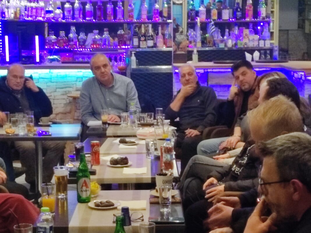 Συνάντηση Δημάρχου Ελασσόνας με τους συλλόγους της Τσαριτσάνης – Σταθερή στήριξη στη συλλογική δράση