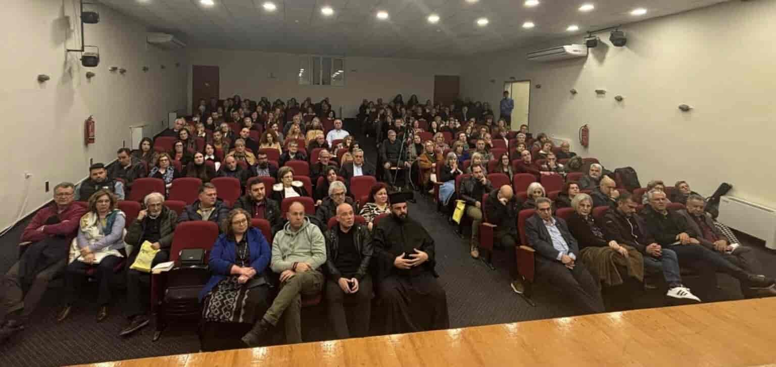 Οι «99 Αληθινές Ιστορίες της Λάρισας» συγκίνησαν τα Φάρσαλα
