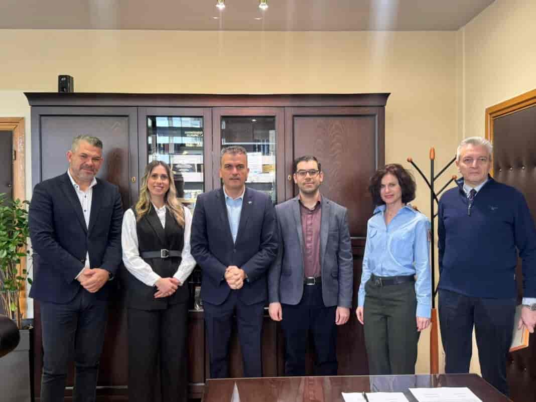 Okromosia Dimotikon Astynomikon (1) (1) Δήμος Λαρισαίων: Ενισχύεται η Δημοτική Αστυνομία - Αναλαμβάνουν καθήκοντα δύο νέοι υπάλληλοι