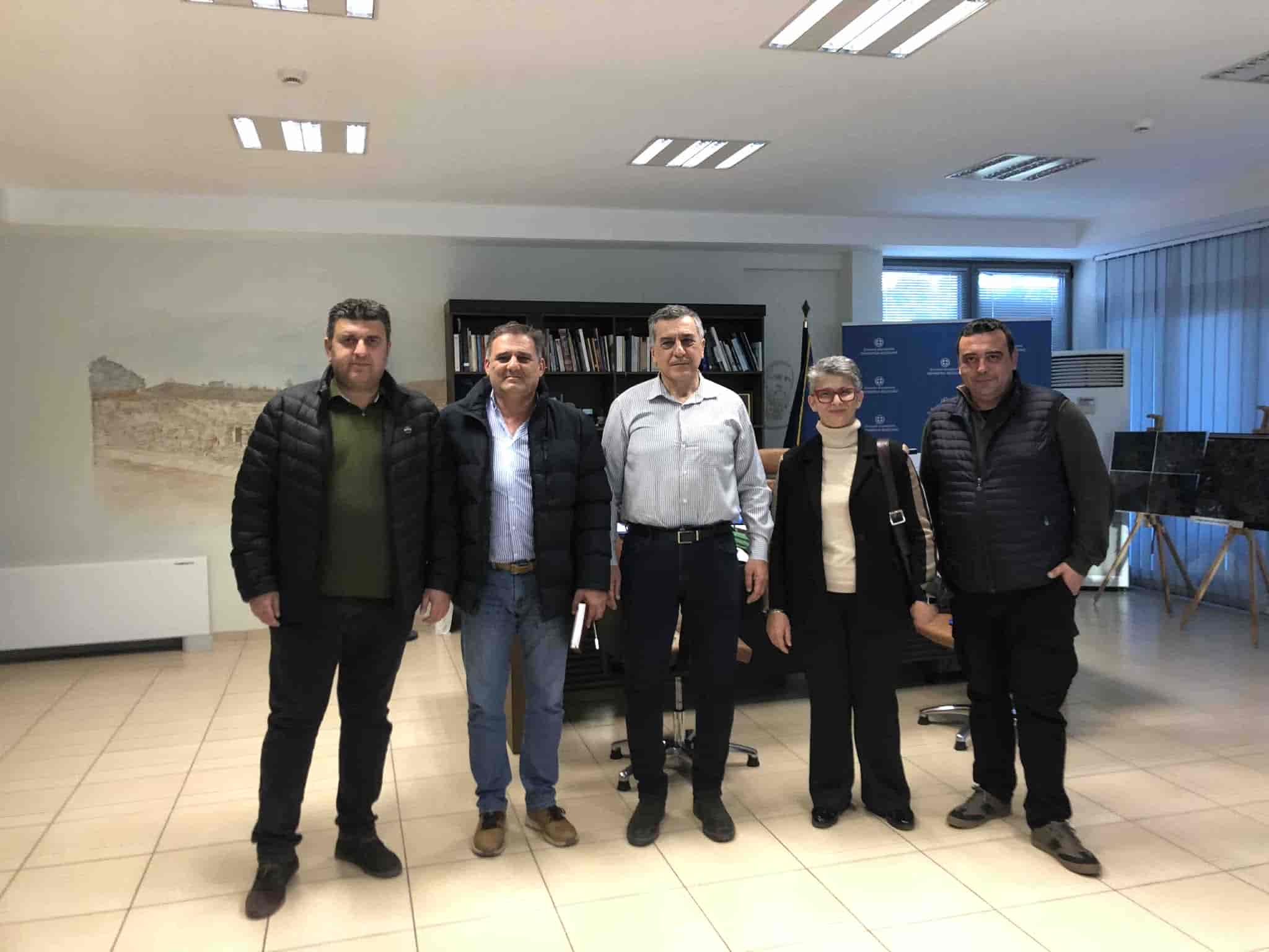 Συνάντηση Περιφερειάρχη Θεσσαλίας Δημήτρη Κουρέτα με τη Διοίκηση του Μορφωτικού Συλλόγου Σταυρού Φαρσάλων