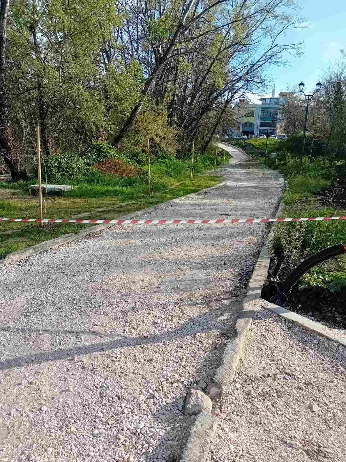 Κλειστές δίοδοι στην εσωτερική κοίτη του Πηνειού, λόγω υπερχείλισης