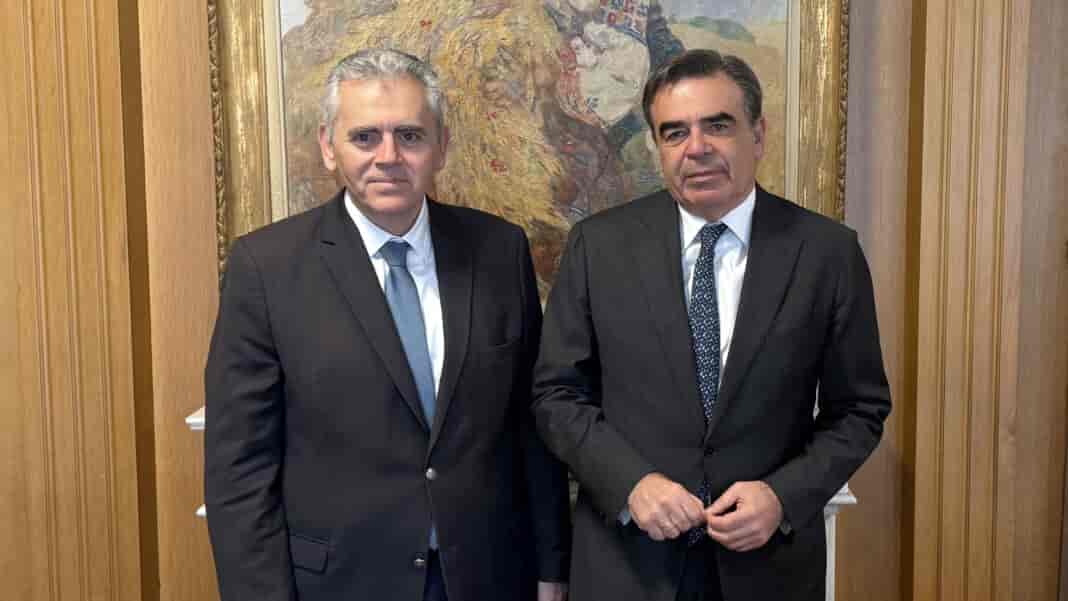 ΜΑΧimos sxoinas Μάξιμος Χαρακόπουλος σε Μαργαρίτη Σχοινά