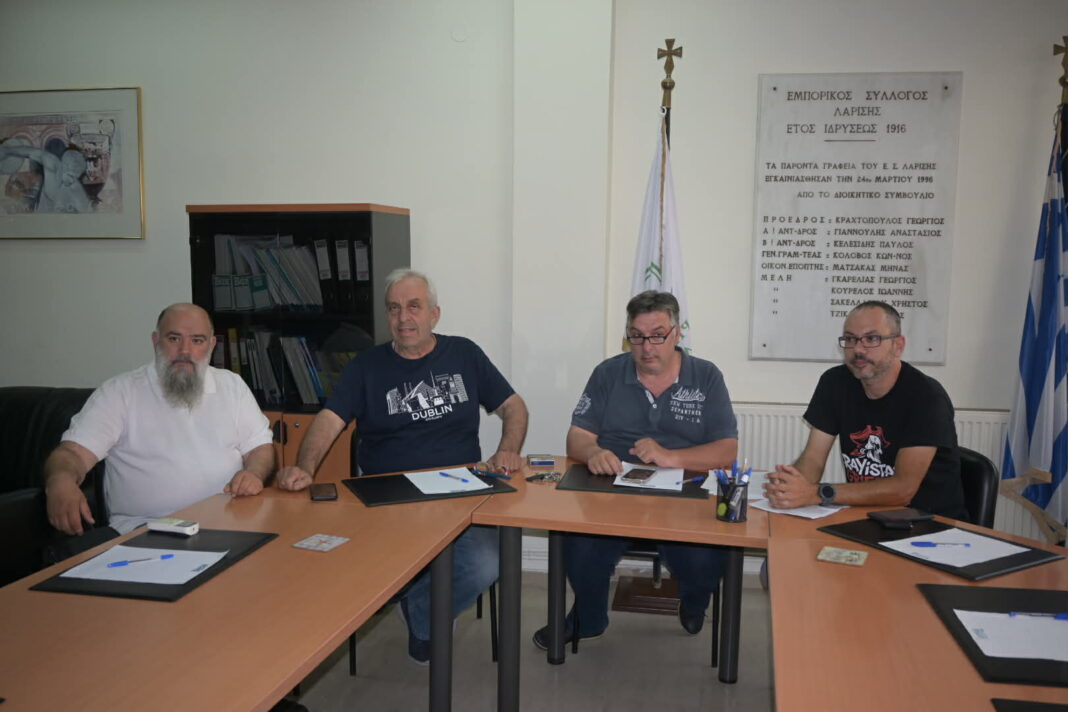 Messenger_creation_4710725D-529C-4B64-900E-8DB45C8F533F Συμβολικό κλείσιμο σε ΔΟΥ και ΕΦΚΑ το πρωί της Πέμπτης από τους επαγγελματίες της πόλης
