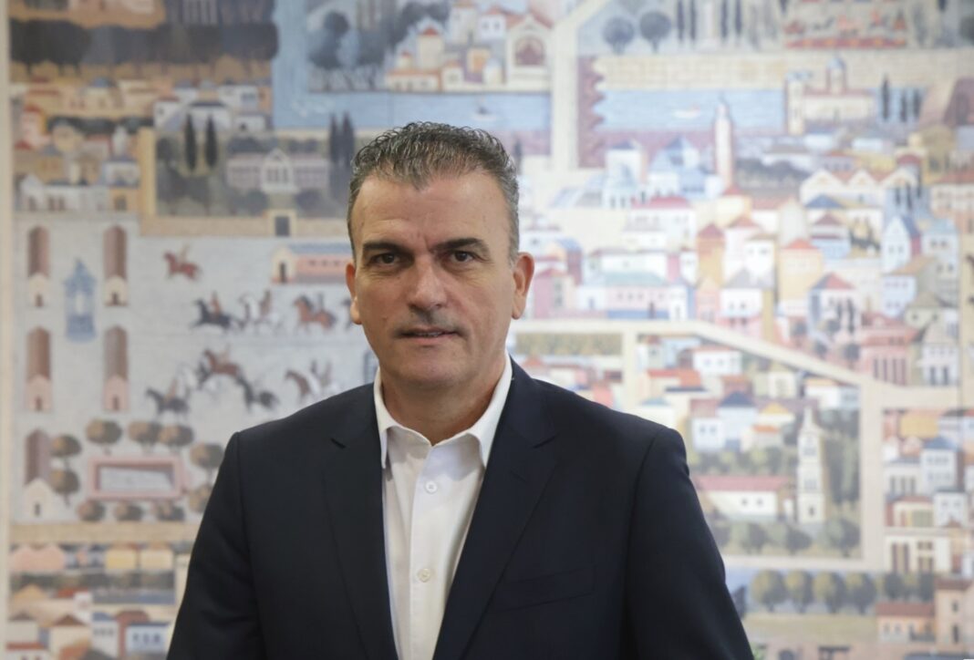 Mamakos - portrait - Asteriadi