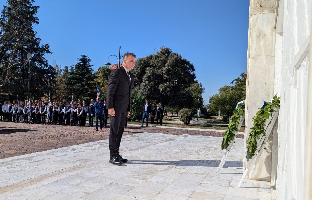 Apeleytherosi 1944-Dimarxos-Hrwo Το μήνυμα του Δημάρχου Λαρισαίων για την Απελευθέρωση της Λάρισας από τον γερμανικό ζυγό